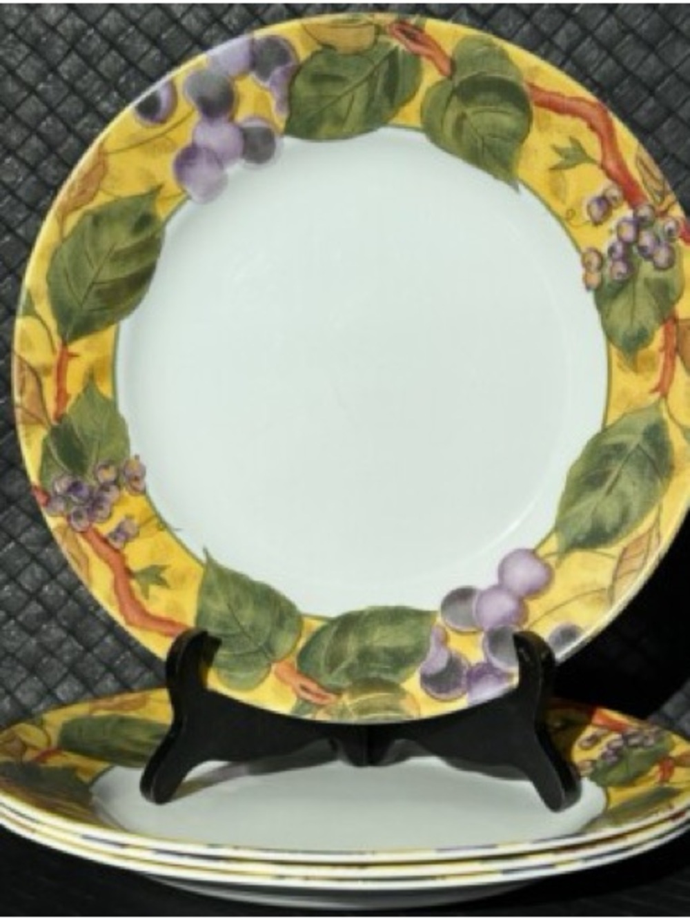 SET OF 4 CORELLE TUSCAN VINE DINNER PLATES 11”